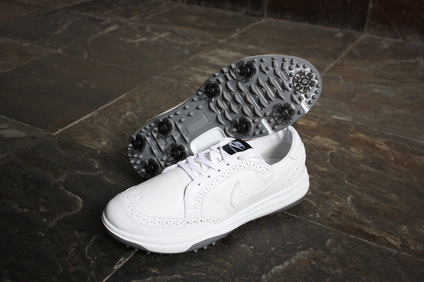 SPIKED NIKE GD